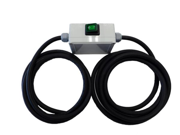 Elektrische Versorgungsleitung mit Schalter, 12 V, 16 A, 3 m + 2 m Kabel, Schutzklasse IP 65 aus der Kategorie Tanks und Filter