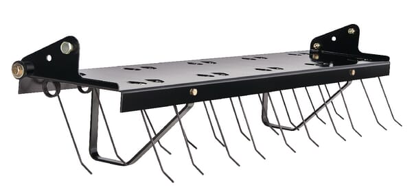 Vertikutierharke SmartLink (450457) von Agri-Fab  ➨ Aus unserem Sortiment für Anbaugeräte für Aufsitzmäher ➨ Wir liefern Ihre Bestellung schnell & zuverlässig.