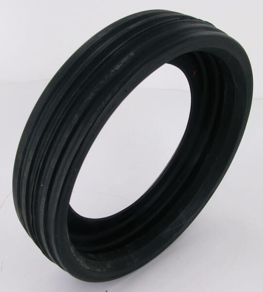 Reifen vorn D200 (ET5477)